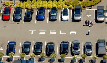 Tesla experimenta una caída en sus ventas (AP Foto/Noah Berger, archivo)