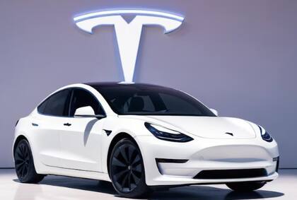 Tesla ofrece beneficios únicos a sus empleados, como seguro para mascotas, días festivos pagados, horarios flexibles y apoyo para formar una familia.