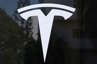 Tesla pierde título de mayor fabricante de vehículos eléctricos tras caída de ventas por segundo año