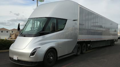 Tesla Semi, el camión eléctrico desarrollado por la empresa de Elon Musk.