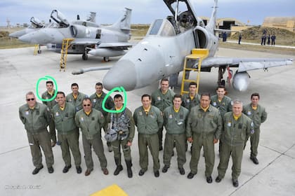 Testa La Rosa (izq.) y Britos Venturini (der.) en un ejercicio aéreo realizado en Río Gallegos, en 2019