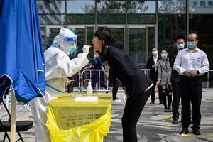 Después de Shanghái, Pekín: China endurece las medidas contra el coronavirus en la capital