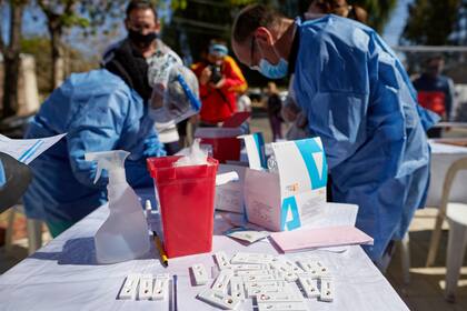 Testeos rápidos e hisopados en Mendoza