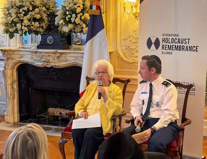 Testimonios en la embajada argentina en Paris