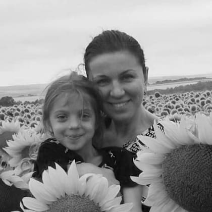 Tetyana Byrylo logró escapar a tiempo el día que estalló la guerra y puso a salvo a sus hijas; aunque hace cuatro años que no ve a su esposo