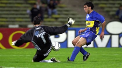 Tevez, en el primer partido de su carrera en Córdoba
