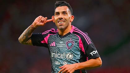 Tevez se lució en un amistoso en Old Trafford a beneficio de Unicef días atrás