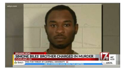 Tevin BIles, el hermano de Simone, fue acusado de triple asesinato.