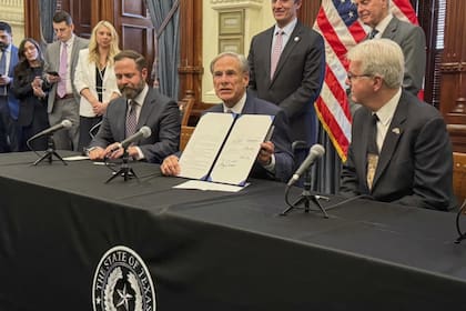 Texas revoluciona su sistema educativo: aprueba programa de vouchers que destinará US$1000 millones para que familias elijan escuelas privadas