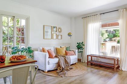 Textiles y almohadones para renovar los ambientes. Una fórmula rápida y accesible que la dueña de casa probó con éxito.