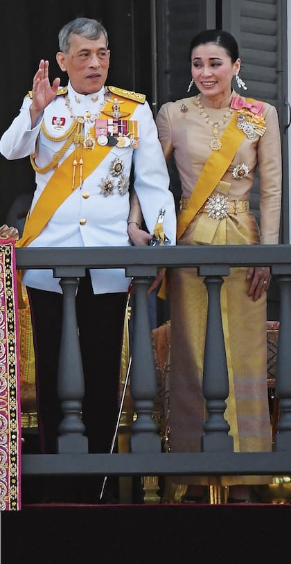 Las tradiciones, muchas de ellas milenarias, convivieron con rituales fastuosos en los que sobraron oro, diamantes y otros lujos