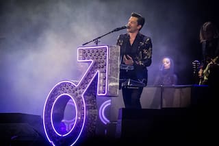 The Killers encendió al público, Lana del Rey lo adormeció
