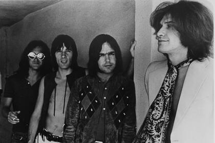 The Kinks participa de Gambito de dama con una canción de su álbum debut