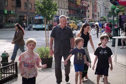 The Baldwins es el docureality que sigue la vida de la familia de Alec Baldwin, su esposa Hilaria y sus hijos