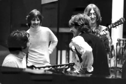 The Beatles durante la grabación del Album Blanco