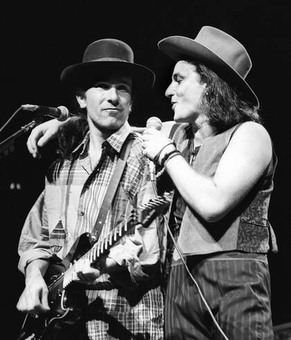 The Edge y Bono en vivo en 1987