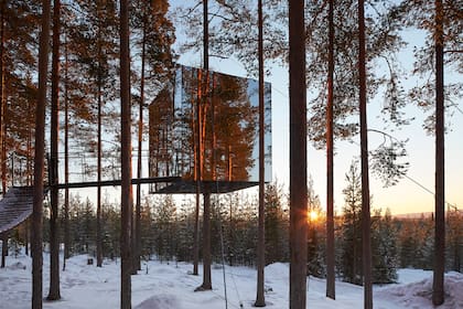 The Mirrorcube Treehotel, en Harads, Suecia