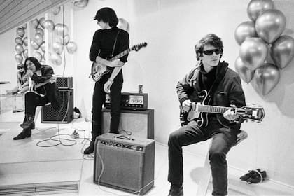 Con The Velvet Underground, el proyecto incomprendido que apadrinó Andy Warhol y que terminó influyendo al rock en las décadas siguientes