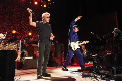 The Who, en septiembre, durante la gira que incluyó una orquesta de 48 músicos en escena