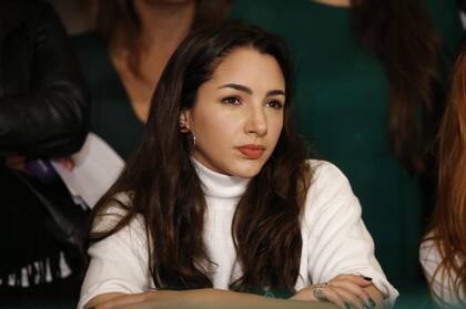 Thelma Fardin durante la conferencia de prensa tras el pedido de detención internacional contra Juan Darthés por violación