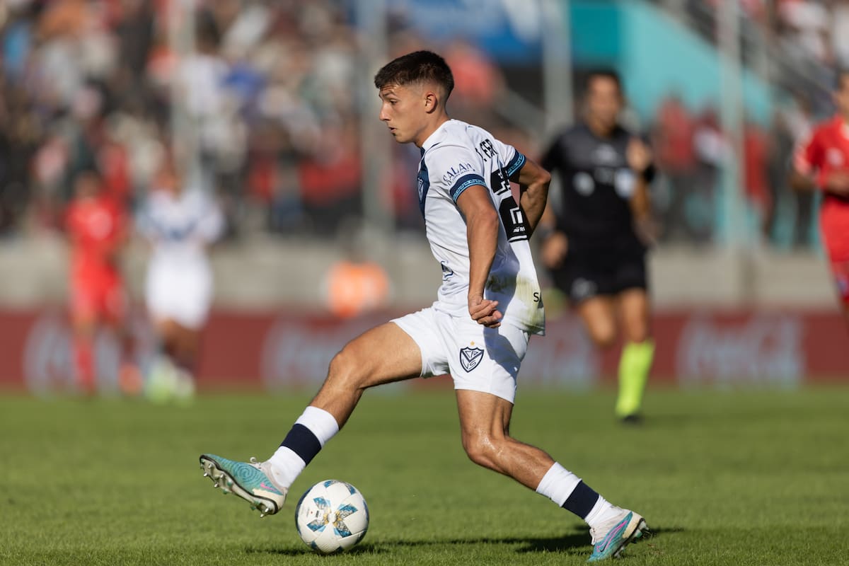 Thiago Fernandez contou sua versão de deixar Vélez nos bastidores. “Não prolongue isso, eles estão mentindo para você.”