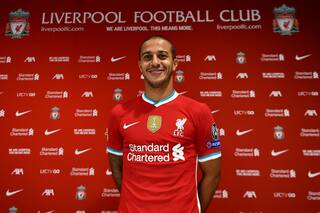 Thiago, en Liverpool: de campeón a campeón y un contrato largo duración