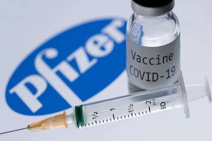 La vacuna de Pfizer mostró buena protección después de la primera dosis