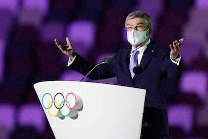Thomas Bach, presidente del Comité Olímpico Internacional, habla durante la ceremonia de apertura en el Estadio Olímpico de los Juegos Olímpicos de Verano de 2020, el viernes 23 de julio de 2021, en Tokio, Japón.