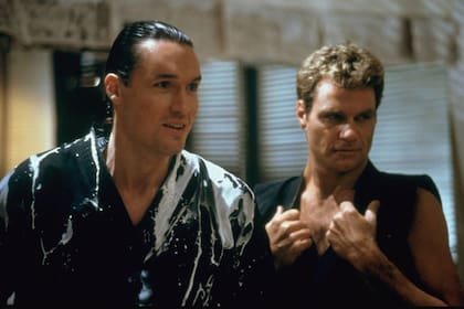 Thomas Ian Griffith y Martin Kove en Karate Kid 3