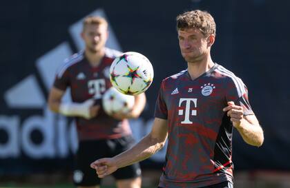 Thomas Müller dejó el estadio de Bayer no bien conoció la noticia del robo en su casa