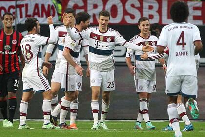 Thomas Muller marcó tres en el triunfo de Bayern