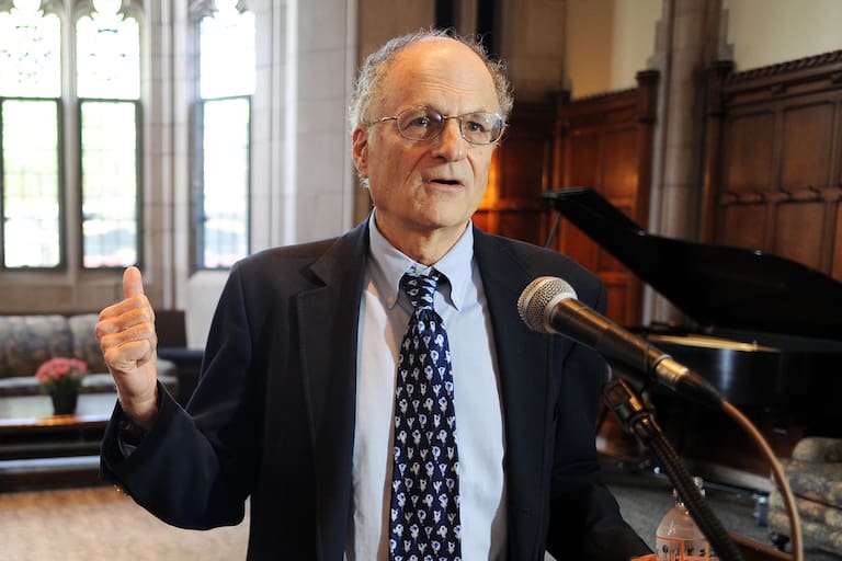 Quién es Thomas Sargent, el premio Nobel que se reunirá hoy con