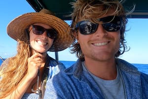 La pareja de argentinos que vive en un velero y no cambia por nada la libertad de navegar