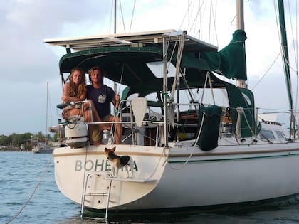 Thomas y Agustina crearon un canal de YouTube que se llama elviajedebohemia, donde cada semana suben un episodio corto de 10 o 15 minutos sobre turismo y navegación, y transmiten algunos conocimientos de náutica