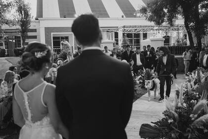 Thor llevó los anillos de compromiso. Foto: @pixelproduxiones