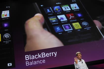 Thorsten Hein, CEO de Research in Motion, en la última presentación de la compañía que adelantó las funciones de su renovada plataforma BlackBerry 10