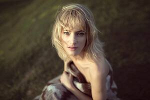 Tiene 30 años, pisa fuerte en el cine de terror y participa en No miren arriba, la película que protagonizan Leonardo DiCaprio y Jennifer Lawrence y que Netflix estrena el viernes