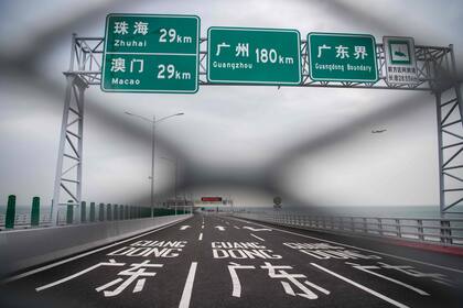Tiene 55 kilómetros de largo y conectará las ciudades de Hong Kong, Zhuhai y Macao en China.
