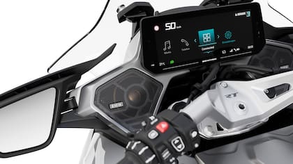 Tiene una pantalla TFT de 10,25 pulgadas