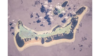 Atolón de la Isla Weda en el noreste de Indonesia