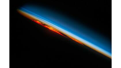 La puesta de sol sobre el sur del Océano Atlántico