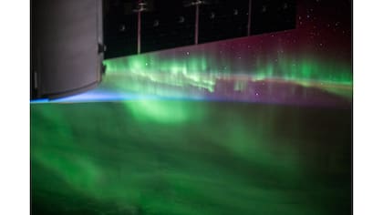 Aurora Australis sobre el océano al sur de Australia occidental