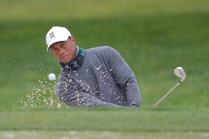 Tiger Woods la saca del búnker: busca su major 16º