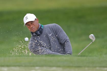 Tiger Woods la saca del búnker: busca su major 16º