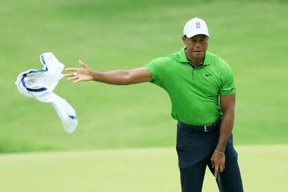 Tiger Woods, durante la segunda vuelta del PGA Championship; al día siguiente se retiró del torneo por problemas físicos