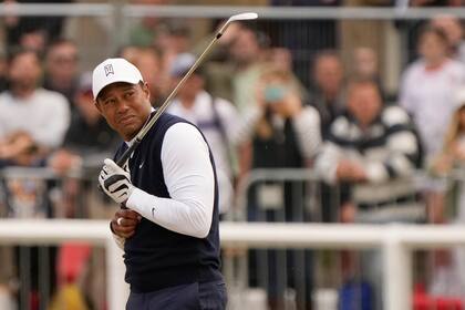 Tiger Woods, en una jornada poco propicia; el exnúmero 1 empezó con un doble bogey y no consiguió recuperarse