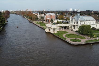 Tigre está ubicado en zona norte, pero no se aleja de CABA y cuenta con vistas al agua