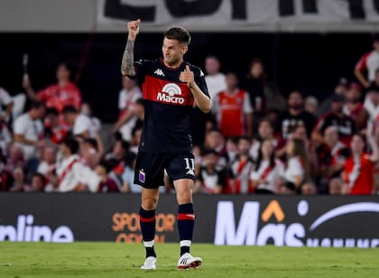 Tigre se enfrenta con Claypole por la copa Argentina, en Morón