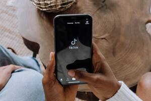 TikTok comenzaría a pagar a los creados de contenido (Foto Pexels)