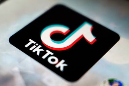  TikTok le está restando atención e ingresos publicitarios a las redes sociales estadounidenses. 
